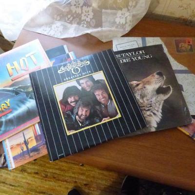vintage vinyl LP records, James Taylor, Willie Nelson, & more