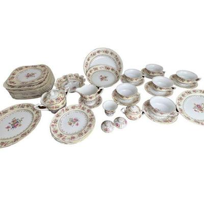 extensive collection of Gold Castle "Hostess" pattern tea service/set