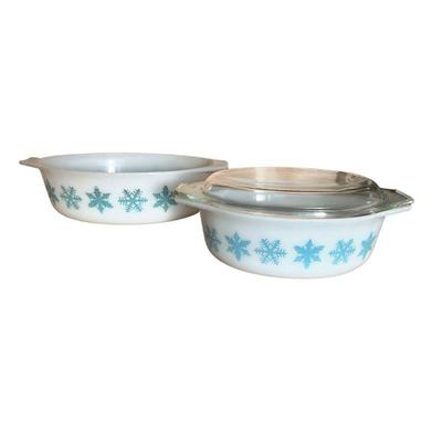 duo of vintage Pyrex blue snowflake pattern casserole dishes