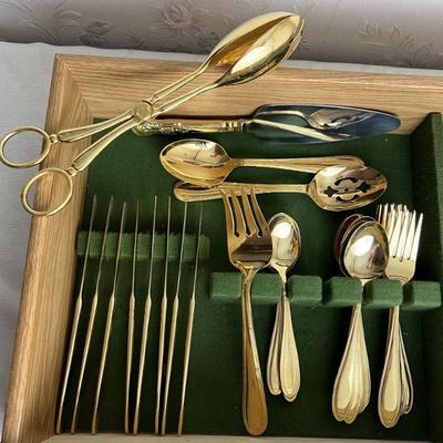 gold tone/electroplated Cambridge flatware, service for 8