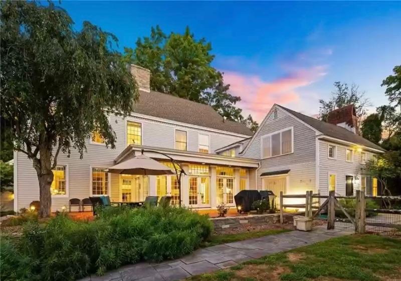 Spectacular Simsbury sale filled with beautiful furniture including