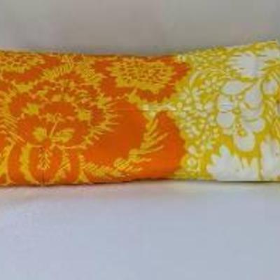 Great Vintage Fabric in Shades of Yellow
