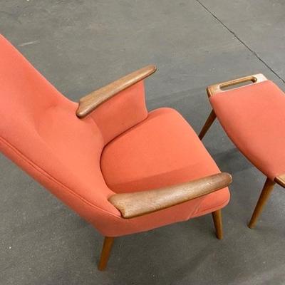 Original Hans Wegner AP27 Lounge Chair & Ottoman AP29
