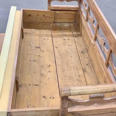 Antique 19th Century Gustavian Swedish Rustic Pine Trundle Daybed Bench Sofa
