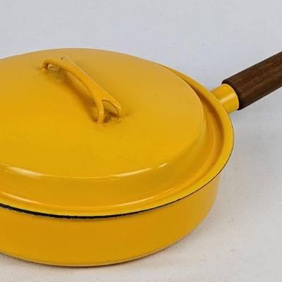 Finel Arabia 9.5 Inch Skillet / Fry Pan with Lid and Teak handle

