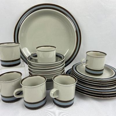 Vintage Arabia Finland Dishware "Suvanto" Series - 20 Pieces- 1987
