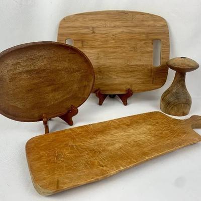 Mid Century LION Pepper Mill and Vintage Nordic Wood Cutting Board / Serving Platters
