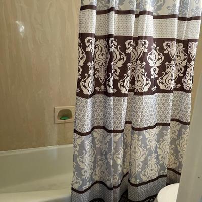 2 shower curtains w/ liner
