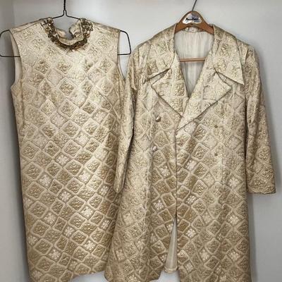 Vintage 2 piece dress set ( maybe a size 8 in today's sizes )