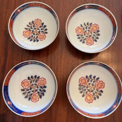 1 Lg Serving bowl 8 small bowls
