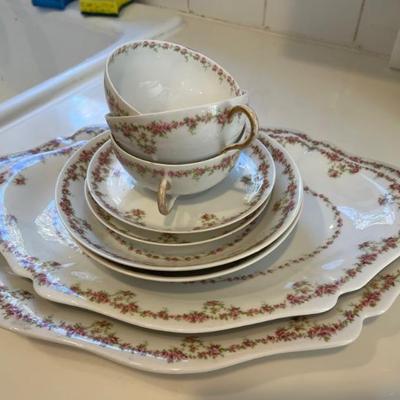  Pre 1930s William Guerin & Co.
Limoges Petit Roses China 