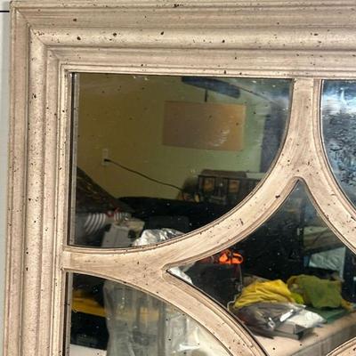 WINDOWPANE DECORATIVE MIRROR  |
Mirror under a light-washed decorative 