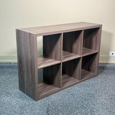 CUBE BOOKSHELF  |
Light wood shelf with 6 cube / Cubbie shelves - l. 44 x w. 13.5 x h. 30 in.