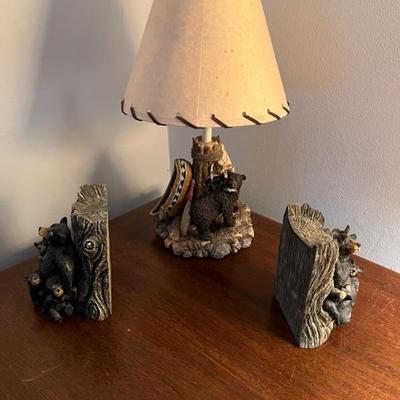 bear lamp and bookends, cute for a kids' room