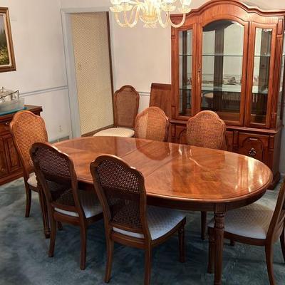 Thomasville Dining Room Set