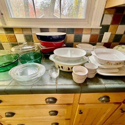 Lot 013-K: Pyrex and Friends