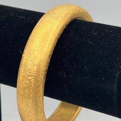 MKM404-14k Gold Bangle Bracelet