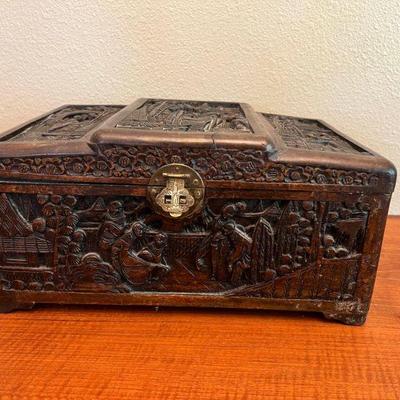 MKM222- Vintage Wooden Hand Carved Trinket Box