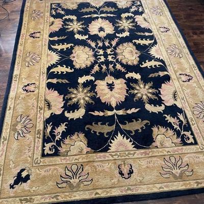 Entry area rug, 70â€x104â€