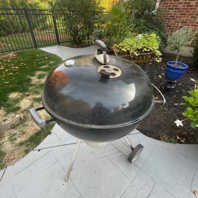 Weber Kettle Charcoal Grill