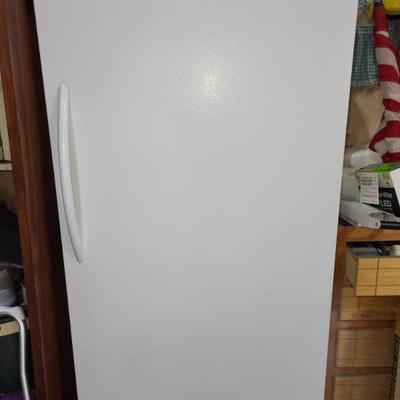 Upright  freezer 