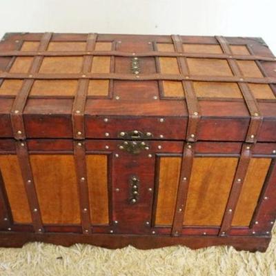 1270	WOOD STORAGE CHEST, APPROXIMATELY 26 IN X 14 IN X 16 IN
