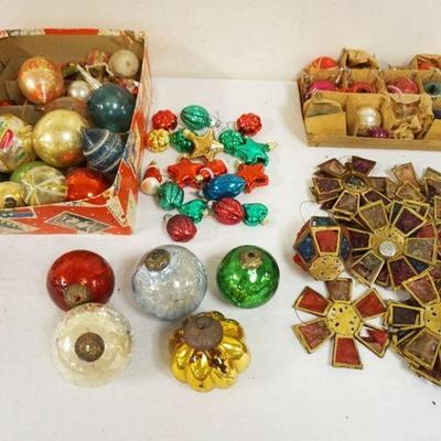1178	GROUP OF ASSORTED ANTIQUE CHRISTMAS DECORATIONS
