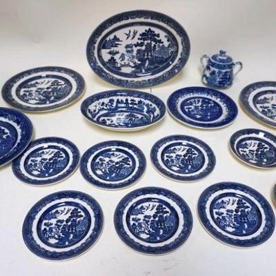 1061	GROUP OF ASSORTED BLUE WILLOW CHINA, 15 PIECES
