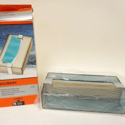 1293	MID CENTURY MODERN FRENCH LUCITE TISSUE HOLDER IN ORIGINAL BOX, MARKED BLUE CRYSTAL COLOR
