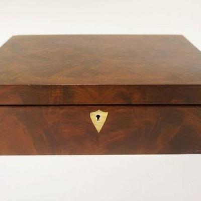 1088	ANTIQUE MAHOGANY DOCUMENT BOX W/BOOK MATCHED VENEER TOP & HAND DOVETAILED, APPROXIMATELY 8 1/2 IN X 13 IN X 4 1/4 IN HIGH
