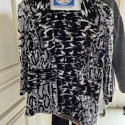 clothes, mostly sized 4