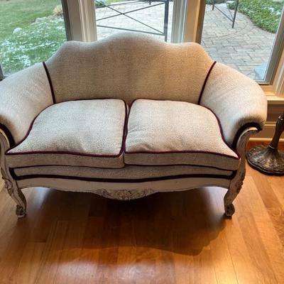 sweet vintage Victorian style settee, new fabric, perfect for the end of a bed or a little girl's room