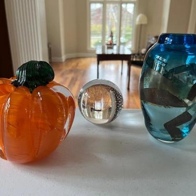 art glass vases and objects