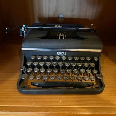 antique manual Royal typewriter