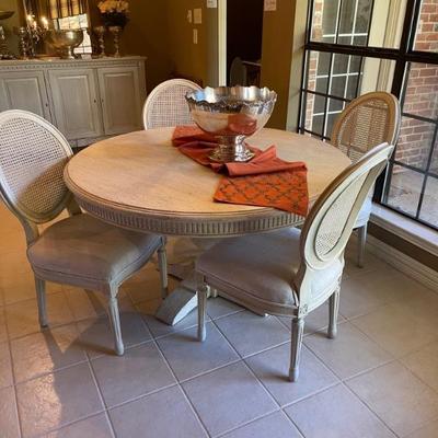 FRONTGATE table and chairs â€¦itâ€™s the look now!