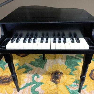 Vintage toy piano