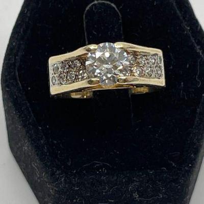 14K Gold Ring with Large Center Diamond Stone and many accent diamonds too