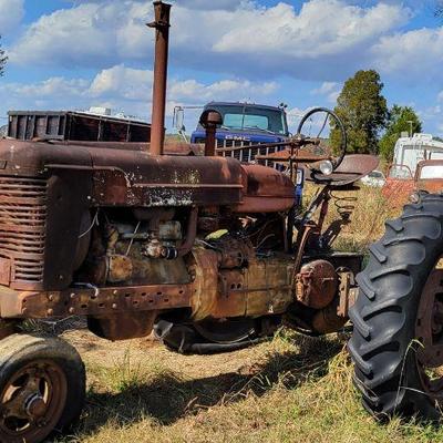 Lot 109  Vintage Farmall Diesel Tractor
Description 
PTO back and side, has front crank, believed to be a 1930's model. Unless noted it...