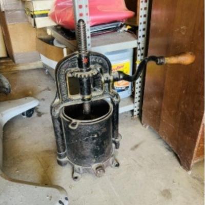Estate sale photo