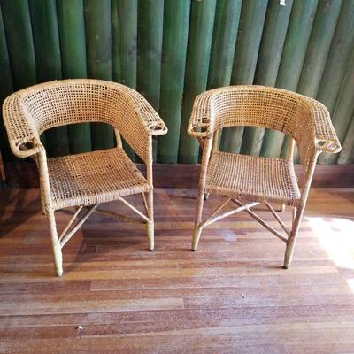 Set of two wicker chairs