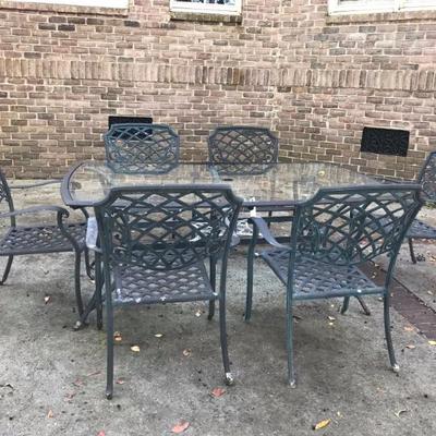 Patio table and set of 6 chairs $199
6' X42 X 32