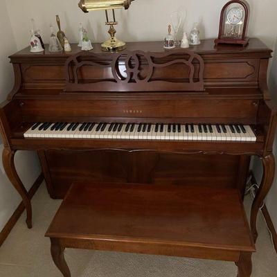 Yamaha piano 