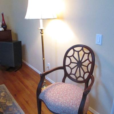 Spider Seating with Floor Lamp  