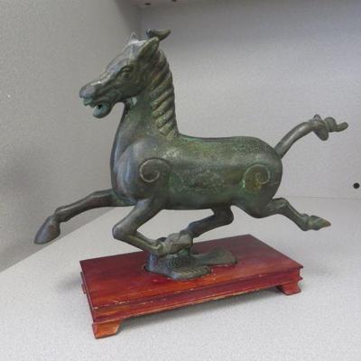 Bronze Flying Horse of Gansu by Leonard Stockting