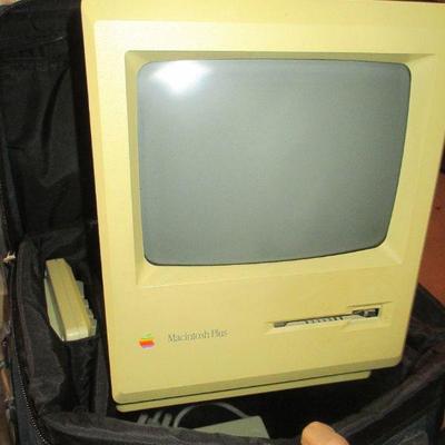 Macintosh Plus Vintage Computer 