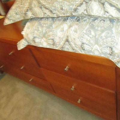 Bedroom Dressers 