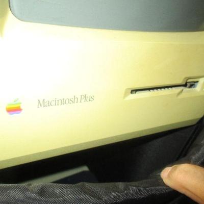 Macintosh Plus Vintage Computer 