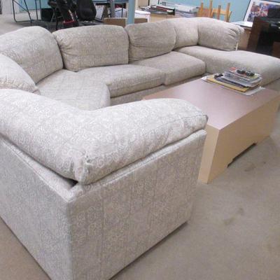 Comfortable Sectional Sofa with Chaise Lounge 