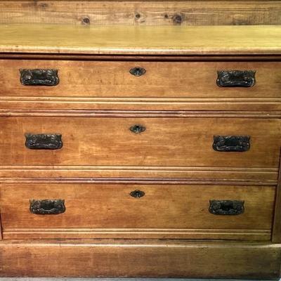Antique Federalist 3-Drawer Wooden Dresser