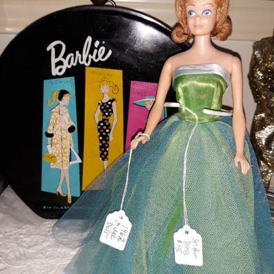 vintage Midge doll and Barbie case